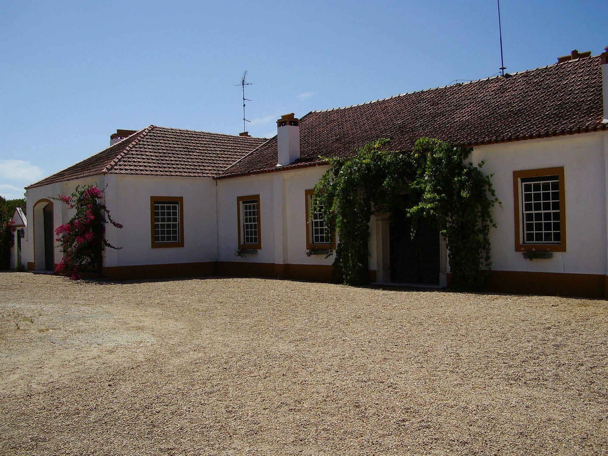 Quinta Do Casalinho Pensionat Almeirim Exteriör bild